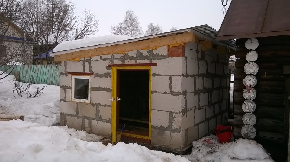 Как сделать сарай из пеноблоков своими руками 63